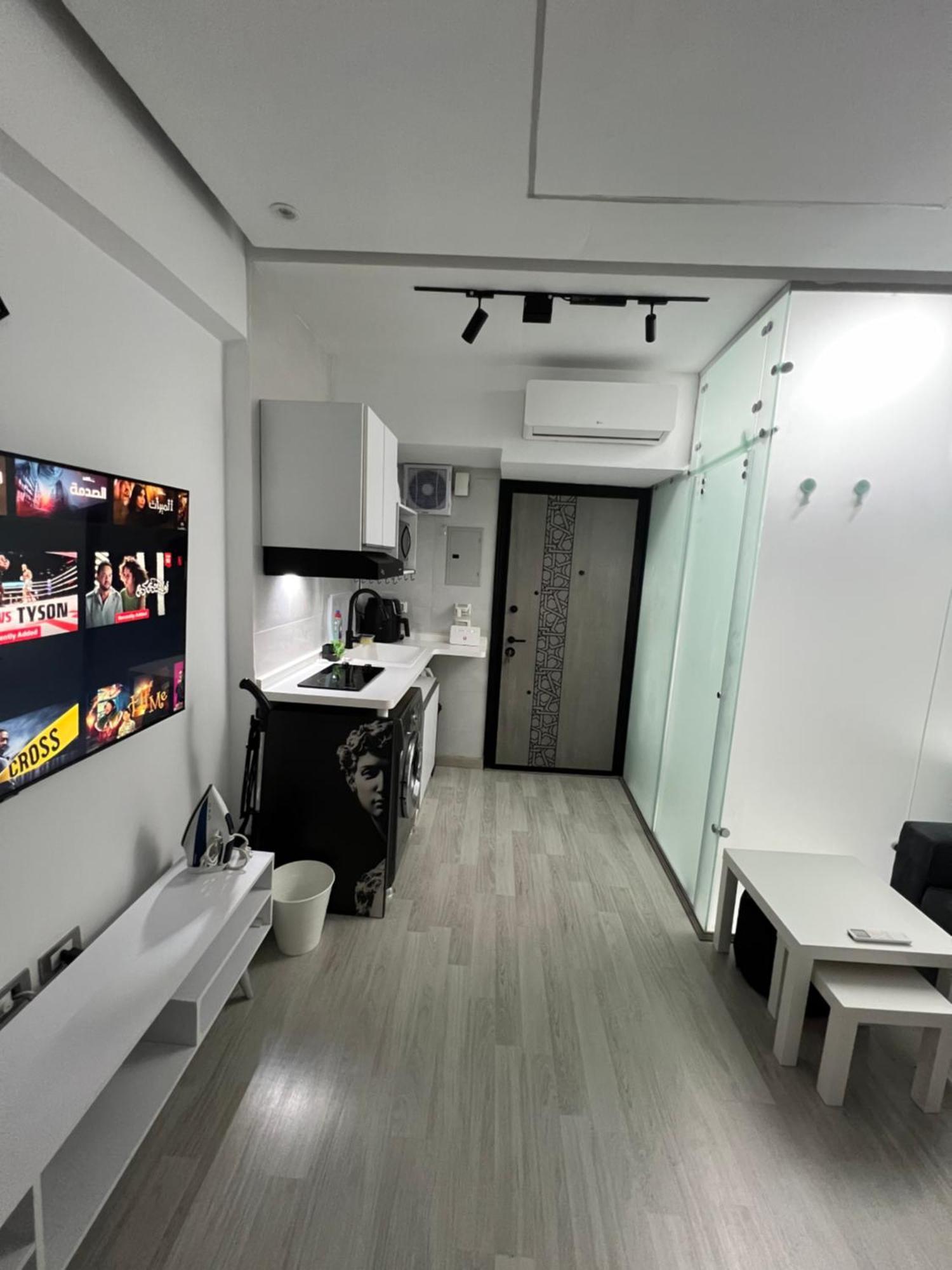 Cozy Modern In The Heart Of Zamalek Cairo