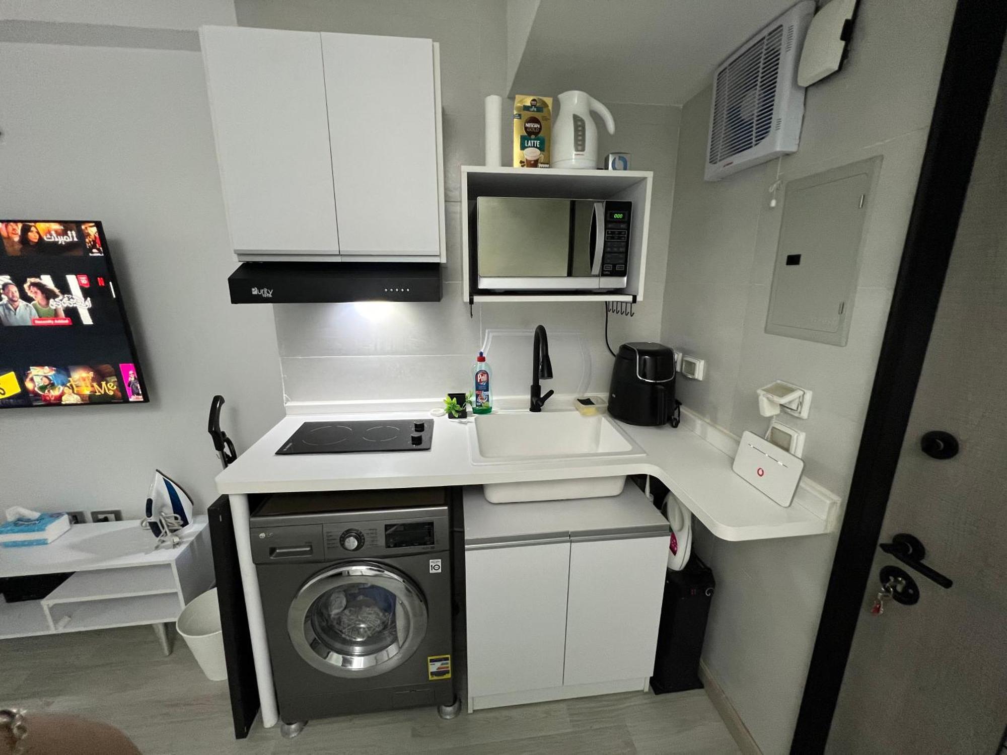 Cozy Modern In The Heart Of Zamalek Apartment